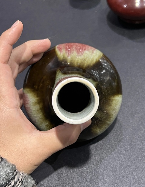 古玩陶瓷三羊開(kāi)泰荸薺瓶真品鑒賞圖