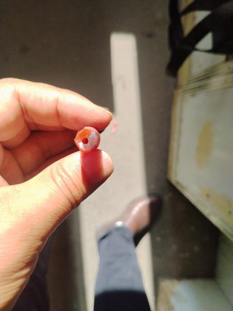 古玩玉器紅瑪瑙管珠真品鑒賞圖