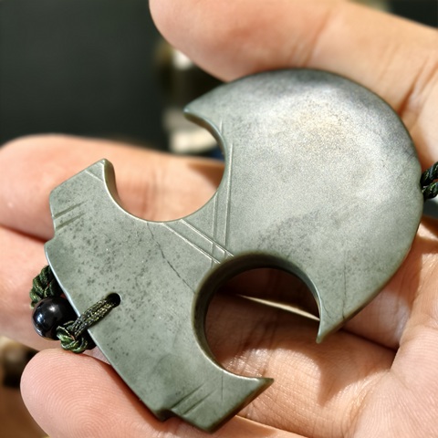 古玩玉器地方玉雕“斧形器”真品鑒賞圖