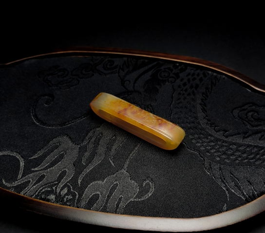 古玩玉器瑪瑙雕“腰帶穿”真品鑒賞圖