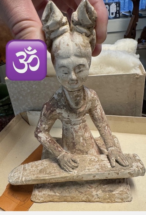 古玩陶瓷唐代奏樂仕女陶俑真品鑒賞圖