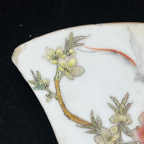 古玩陶瓷粉彩花卉紋瓷板真品鑒賞圖