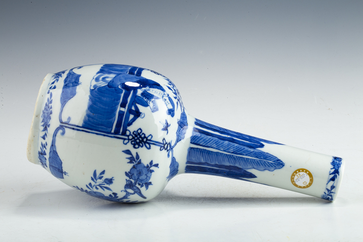 古玩陶瓷清晚期·青花開窗仕女花鳥紋長頸瓶拍賣，當前價格248元