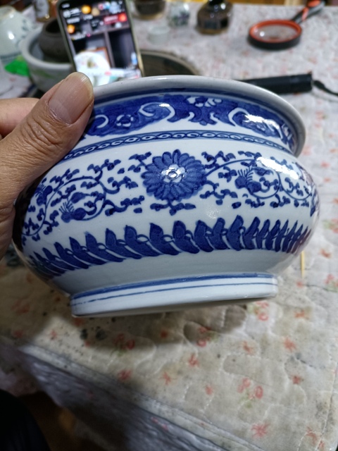 古玩陶瓷花卉紋青花香爐拍賣，當前價格2800元