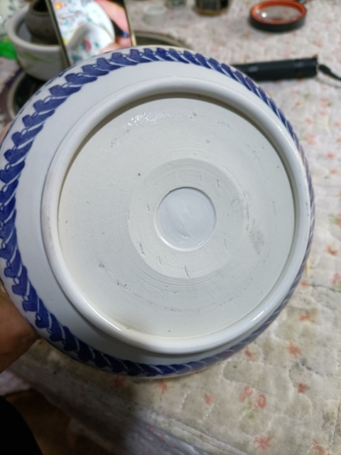 古玩陶瓷花卉紋青花香爐拍賣，當前價格2800元