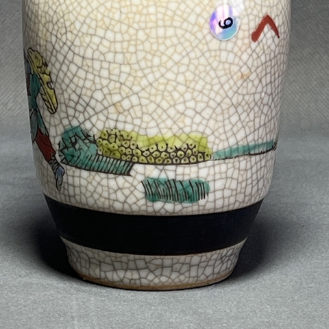 古玩陶瓷哥釉五彩螭龍耳刀馬人物瓶真品鑒賞圖