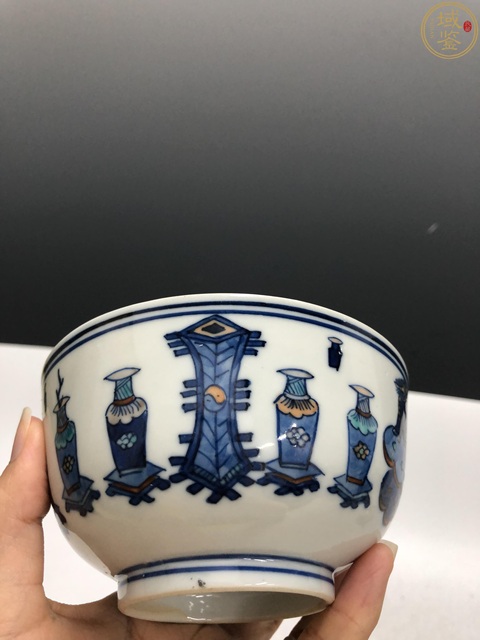 古玩陶瓷清晚·青花加彩博古紋碗拍賣，當(dāng)前價(jià)格5000元