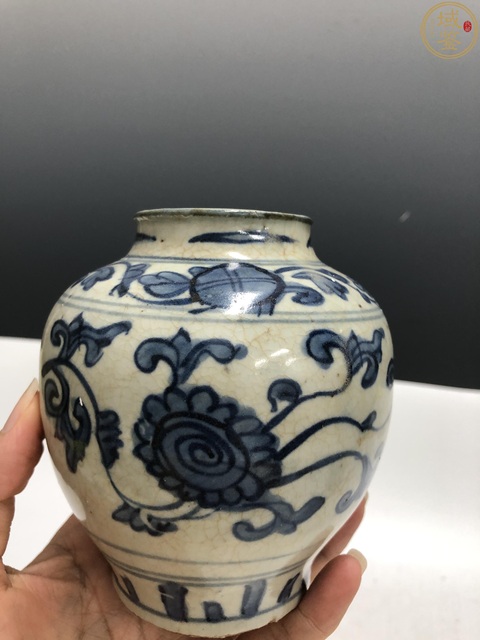古玩陶瓷萬歷·青花菊花紋罐拍賣，當前價格3800元