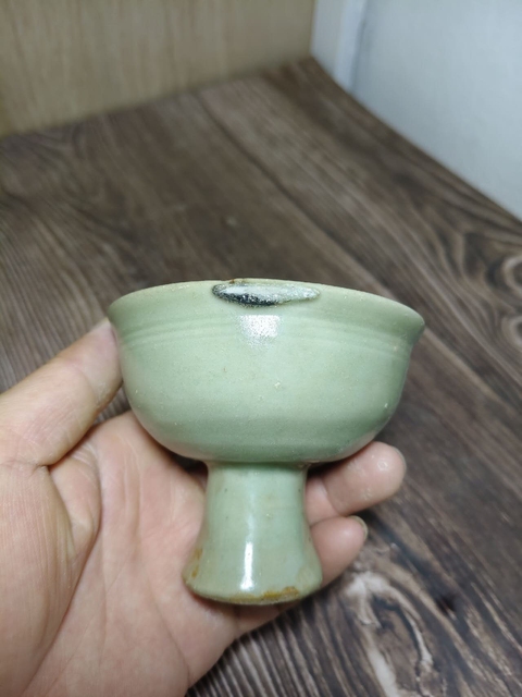 古玩陶瓷龍泉窯青釉高足杯真品鑒賞圖