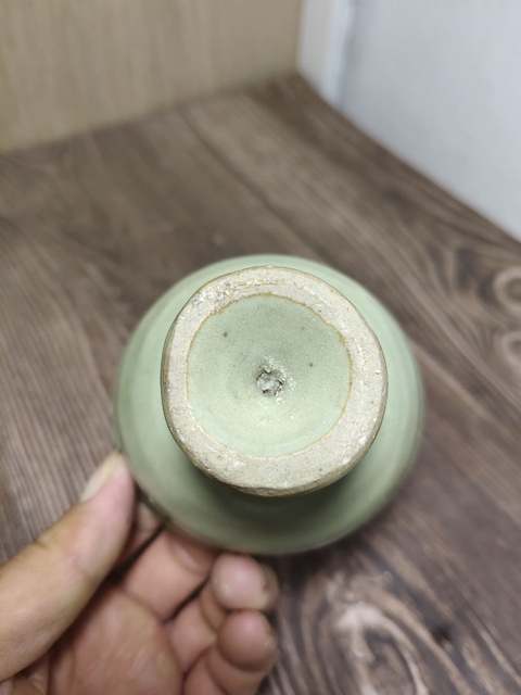 古玩陶瓷龍泉窯青釉高足杯真品鑒賞圖