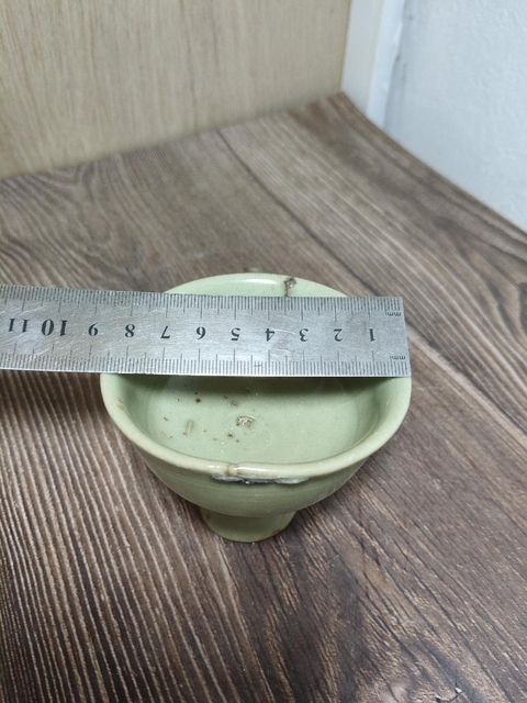 古玩陶瓷龍泉窯青釉高足杯真品鑒賞圖