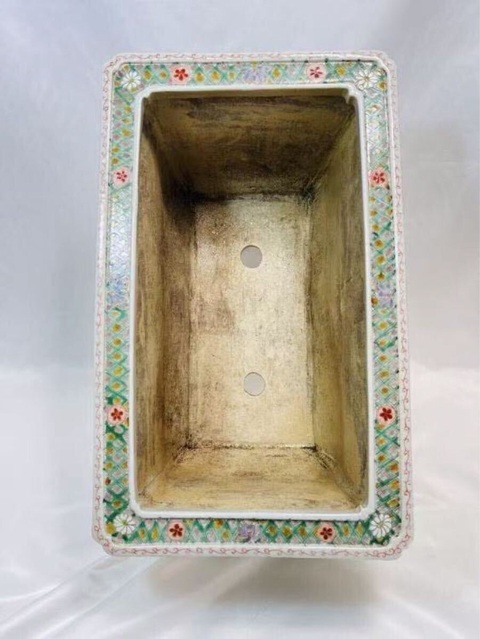 古玩陶瓷五彩人物故事紋花盆真品鑒賞圖