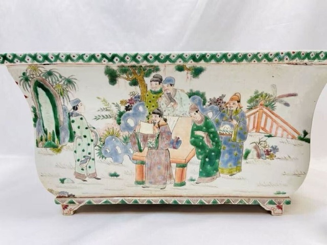 古玩陶瓷五彩人物故事紋花盆真品鑒賞圖