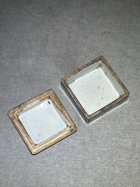 古玩陶瓷青花詩文四方印泥盒拍賣，當前價格2500元
