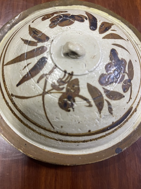 古玩陶瓷白地褐彩花卉紋蓋真品鑒賞圖