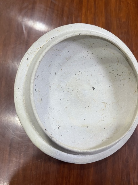 古玩陶瓷白地褐彩花卉紋蓋真品鑒賞圖