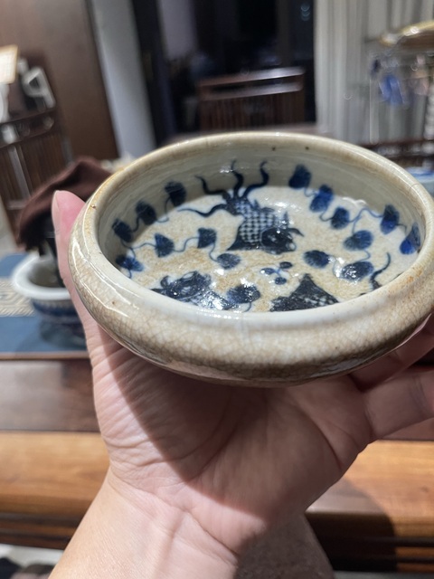 古玩陶瓷哥釉青花金魚紋水洗真品鑒賞圖