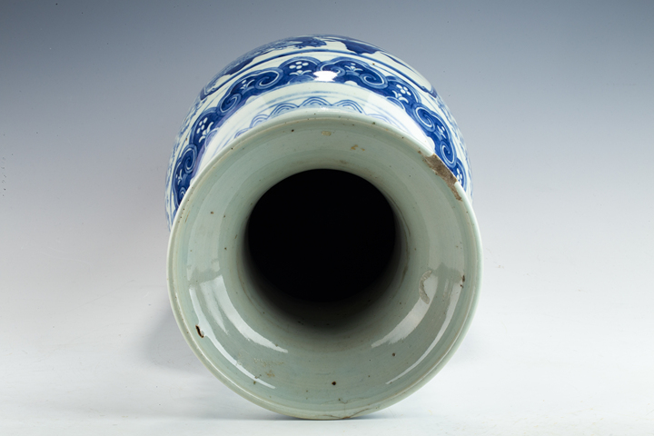 古玩陶瓷清中期·青花纏枝喜字開窗山水人物紋獅耳瓶真品鑒賞圖