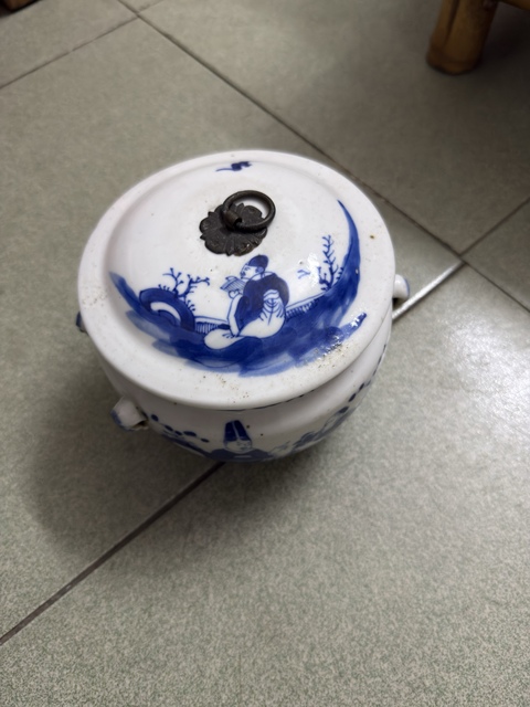 古玩陶瓷陶淵明愛菊圖青花四系粥罐真品鑒賞圖