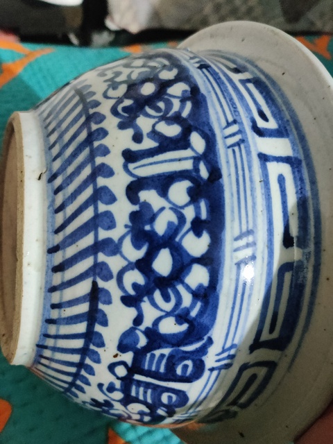 古玩陶瓷青花夔龍紋香爐真品鑒賞圖