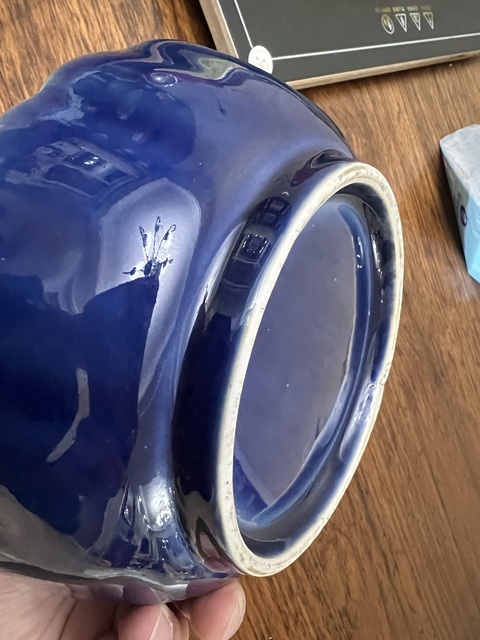 古玩陶瓷晚清藍釉花口碗真品鑒賞圖