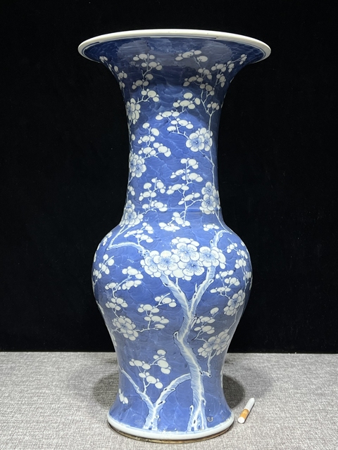 古玩陶瓷青花留白冰梅紋花觚真品鑒賞圖
