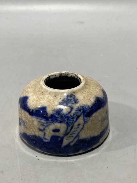 古玩陶瓷哥釉青花水盂真品鑒賞圖