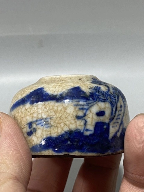 古玩陶瓷哥釉青花水盂真品鑒賞圖