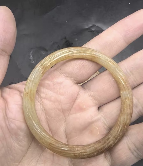 古玩玉器和田玉絞絲環真品鑒賞圖