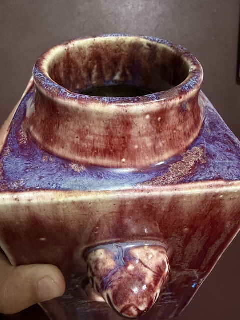 古玩陶瓷紅釉琮式瓶真品鑒賞圖