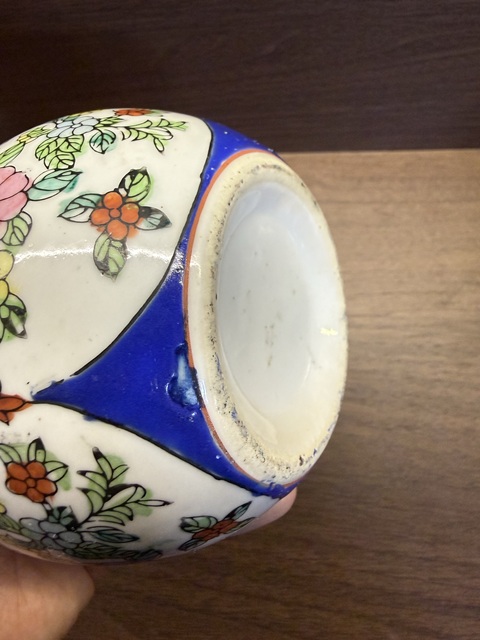 古玩陶瓷粉彩花卉罐真品鑒賞圖