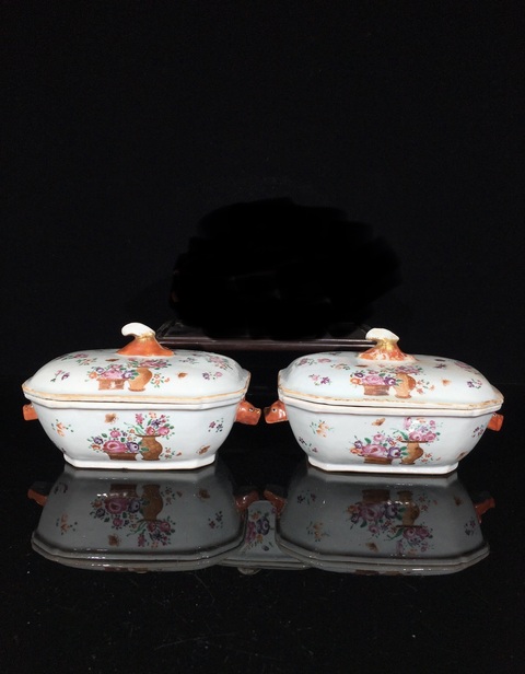 古玩陶瓷乾隆粉彩花卉紋蓋盒一對拍賣，當前價格4500元