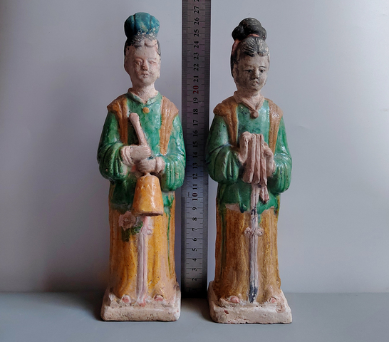 古玩陶瓷明代三彩仕女俑一對拍賣，當前價格152元