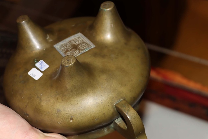 古玩銅器爐子真品鑒賞圖