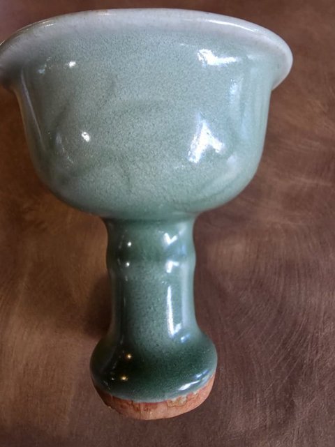 古玩陶瓷龍泉高足碗真品鑒賞圖