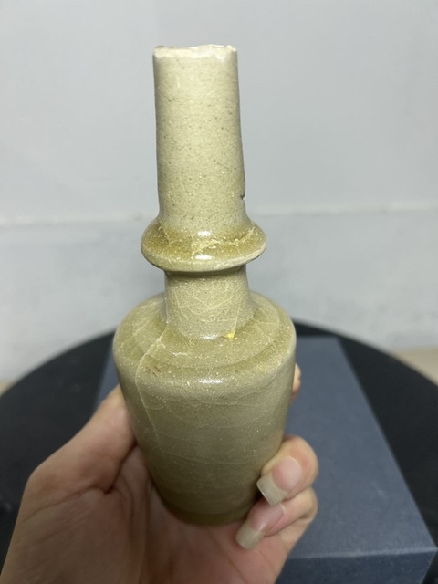 古玩陶瓷龍泉青瓷吉字瓶真品鑒賞圖