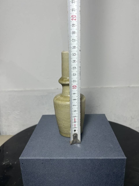 古玩陶瓷龍泉青瓷吉字瓶真品鑒賞圖