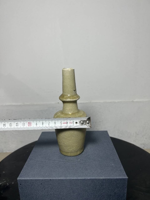 古玩陶瓷龍泉青瓷吉字瓶真品鑒賞圖