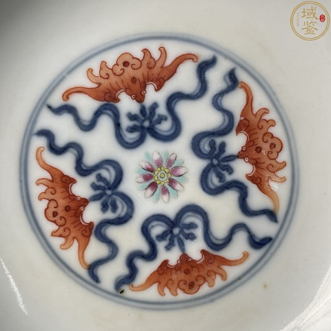 古玩陶瓷青花加彩花卉紋臥盤真品鑒賞圖