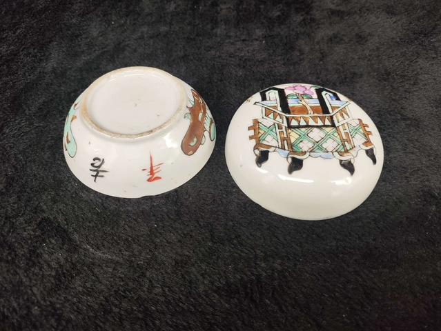 古玩陶瓷粉彩鐘鼎紋蓋盒真品鑒賞圖