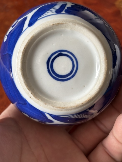 古玩陶瓷青花冰梅圖蓋罐真品鑒賞圖