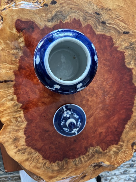 古玩陶瓷青花冰梅圖蓋罐真品鑒賞圖