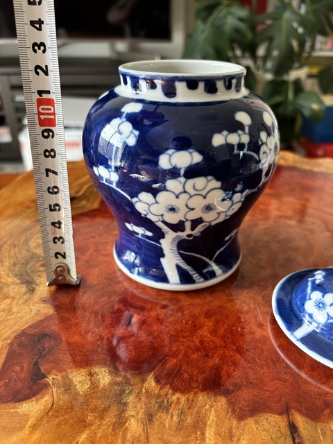 古玩陶瓷青花冰梅圖蓋罐真品鑒賞圖