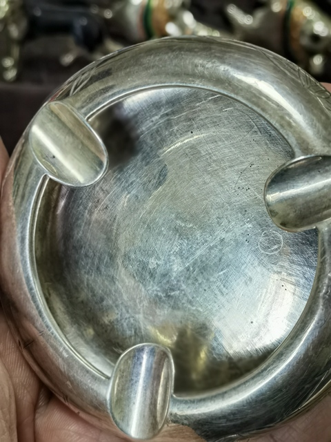 古玩雜項晚清外銷90%銀質(zhì)煙灰缸真品鑒賞圖