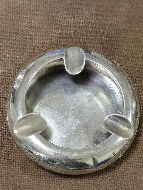 古玩雜項晚清外銷90%銀質(zhì)煙灰缸真品鑒賞圖