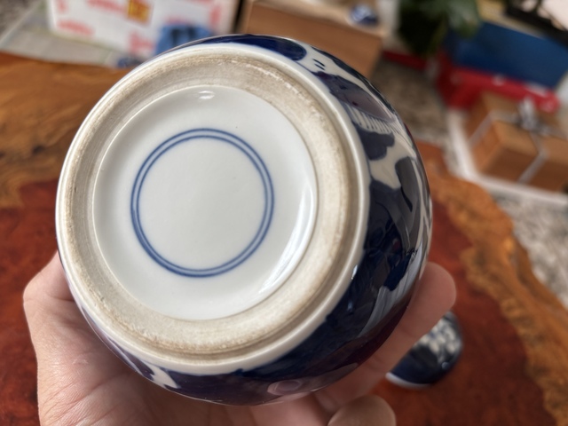 古玩陶瓷青花冰梅圖蓋罐真品鑒賞圖