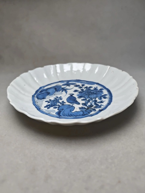 古玩陶瓷花鳥紋青花盤真品鑒賞圖