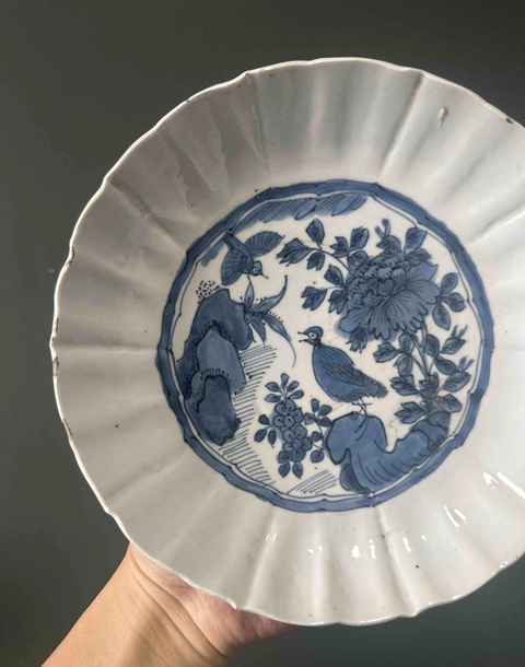 古玩陶瓷花鳥紋青花盤真品鑒賞圖