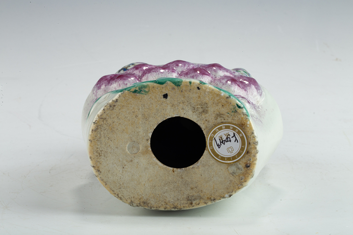 古玩陶瓷民國·粉彩送子觀音塑像真品鑒賞圖