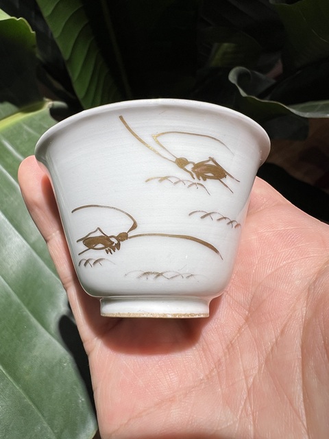 古玩陶瓷描金蟲草花卉紋杯真品鑒賞圖